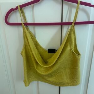 Crowl neck crop top